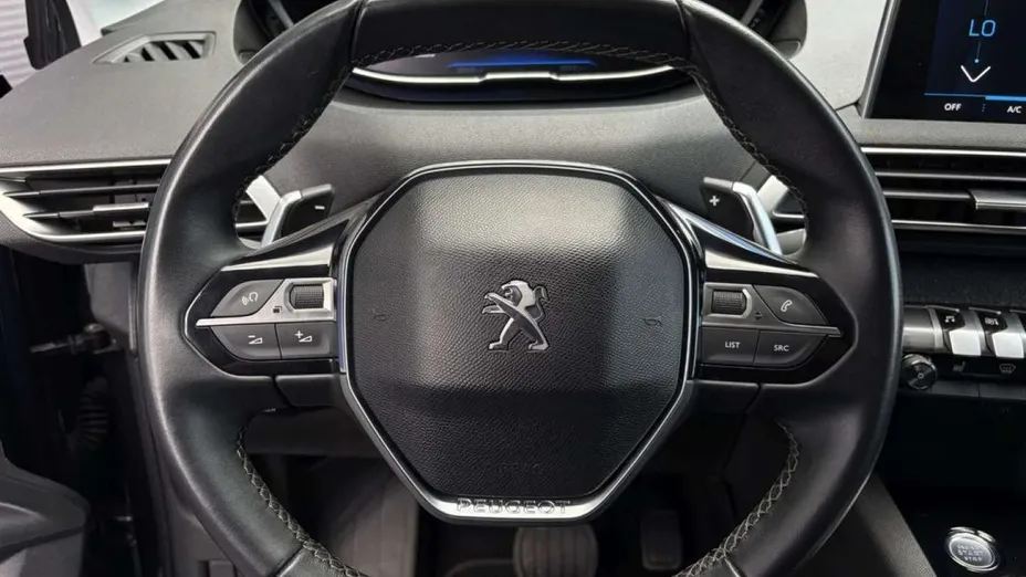 PEUGEOT 5008 -