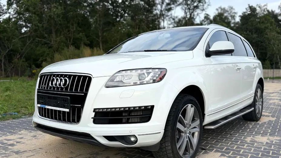 AUDI Q7 -