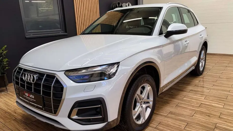 AUDI Q5 -