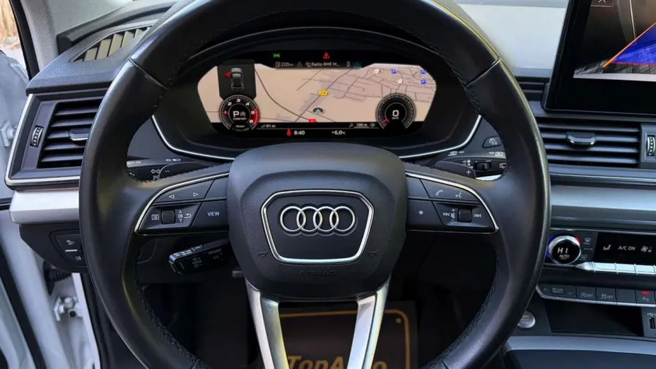AUDI Q5 -