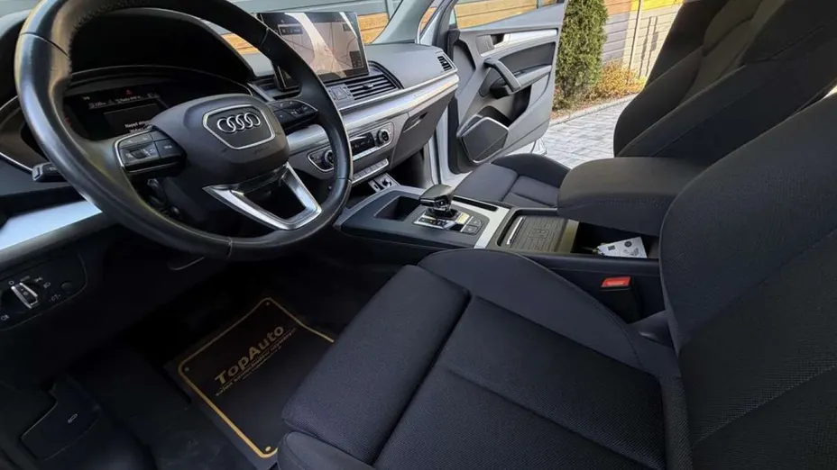 AUDI Q5 -
