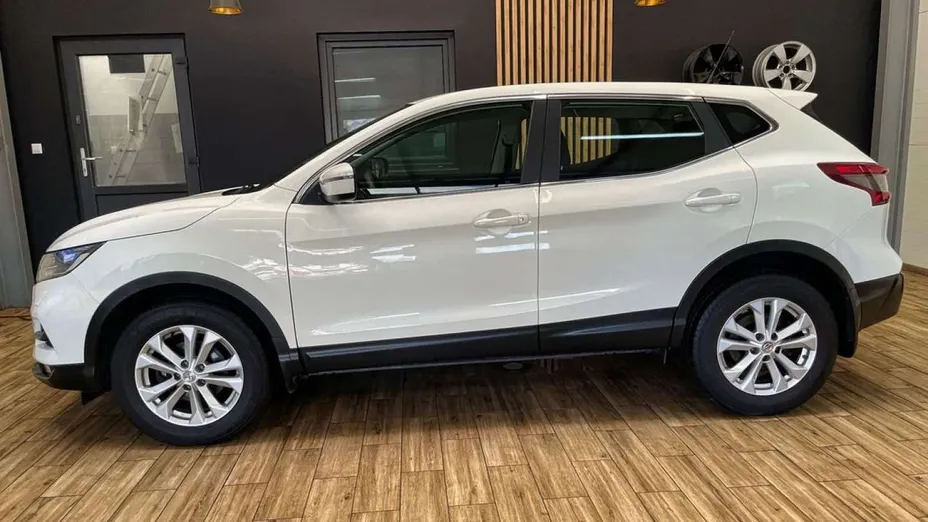 NISSAN Qashqai -