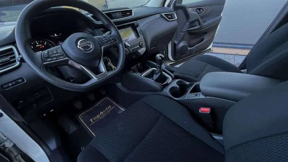 NISSAN Qashqai -