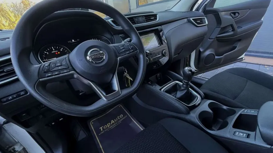 NISSAN Qashqai -