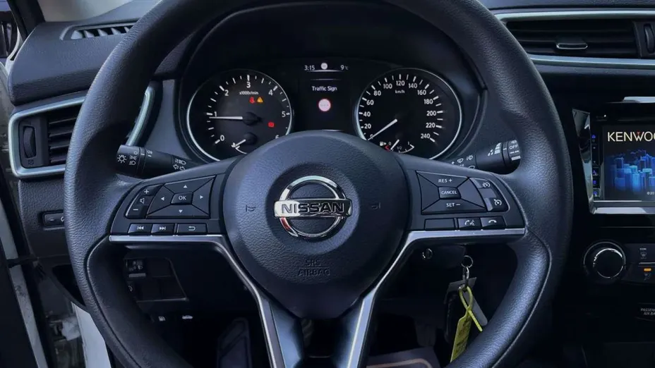 NISSAN Qashqai -