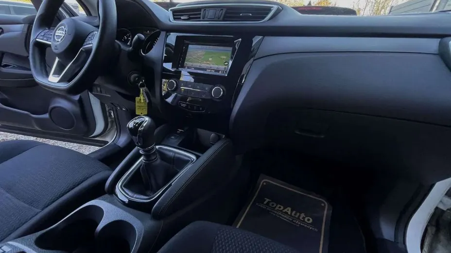 NISSAN Qashqai -