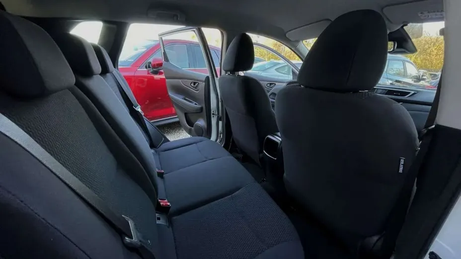 NISSAN Qashqai -