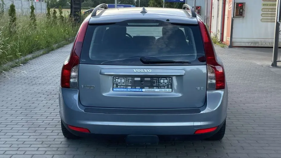 VOLVO V50 -