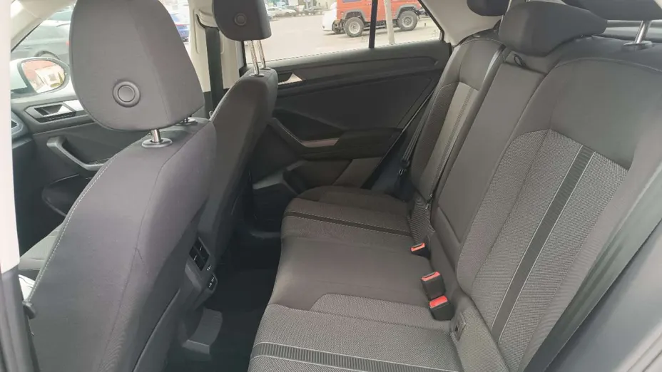 VOLKSWAGEN T-ROC -