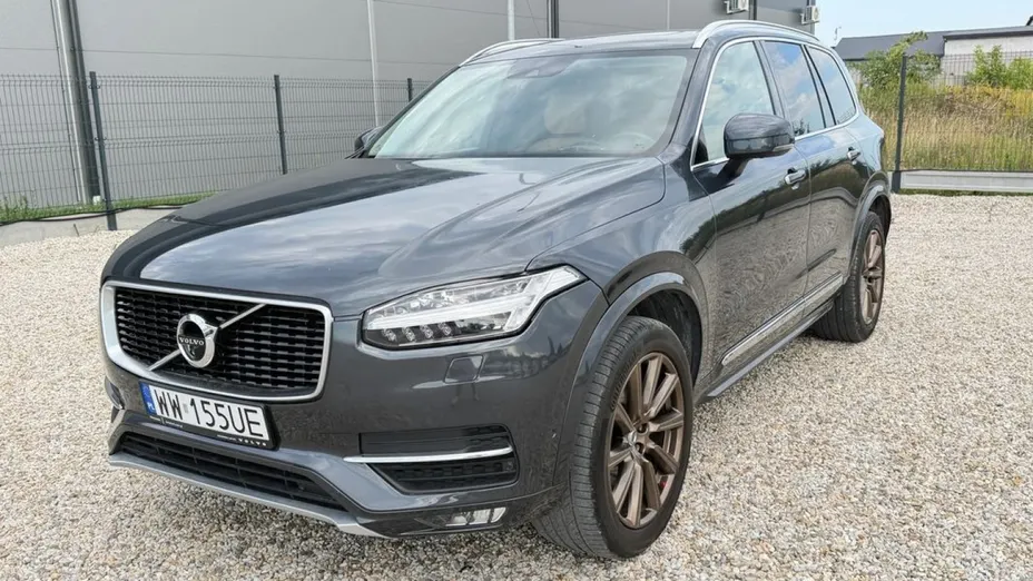 VOLVO XC90 -