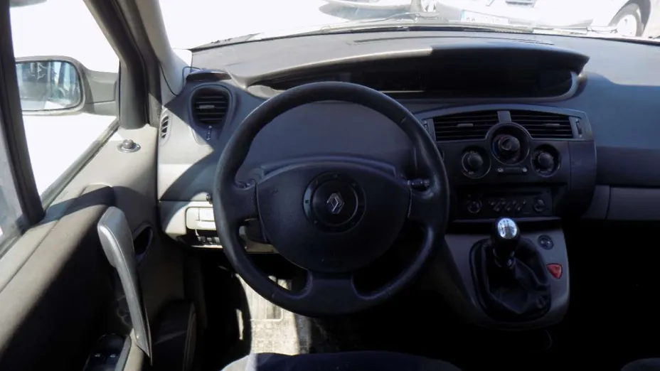 RENAULT Scenic -