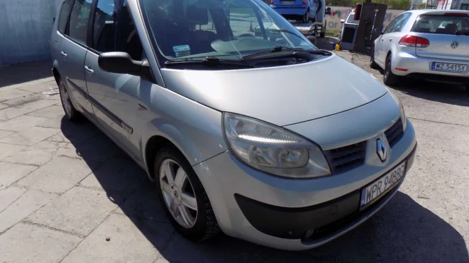RENAULT Scenic -