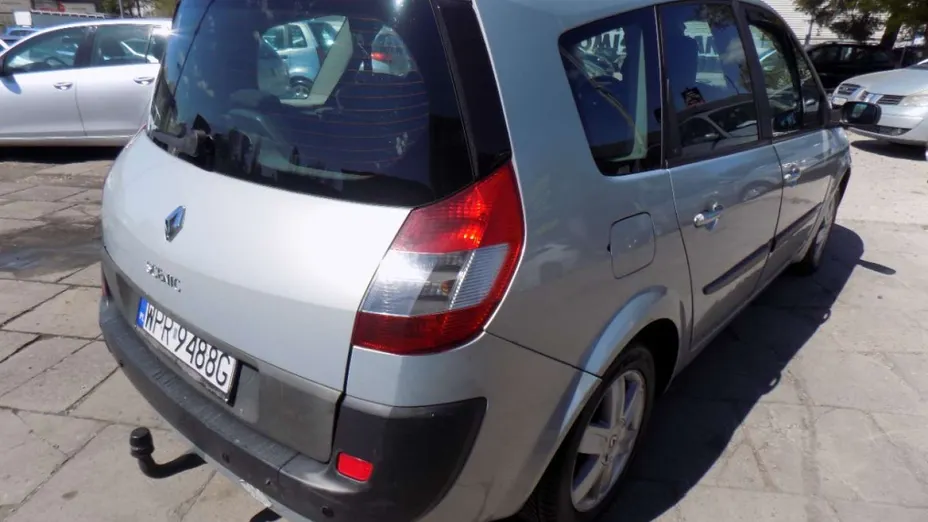 RENAULT Scenic -