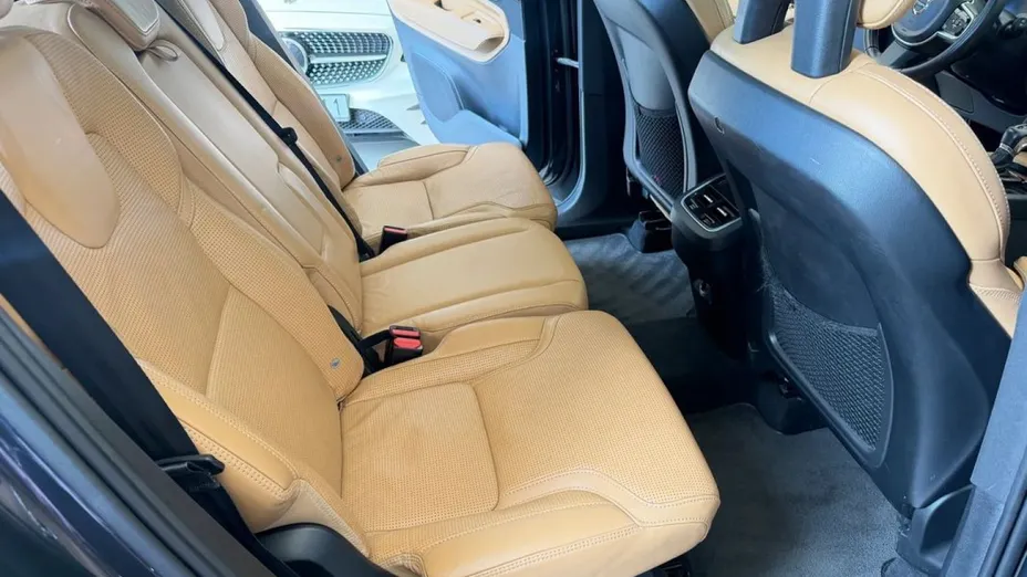 VOLVO XC90 -
