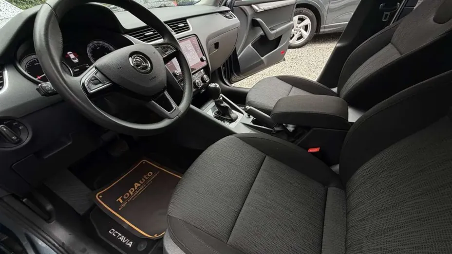 SKODA Octavia -