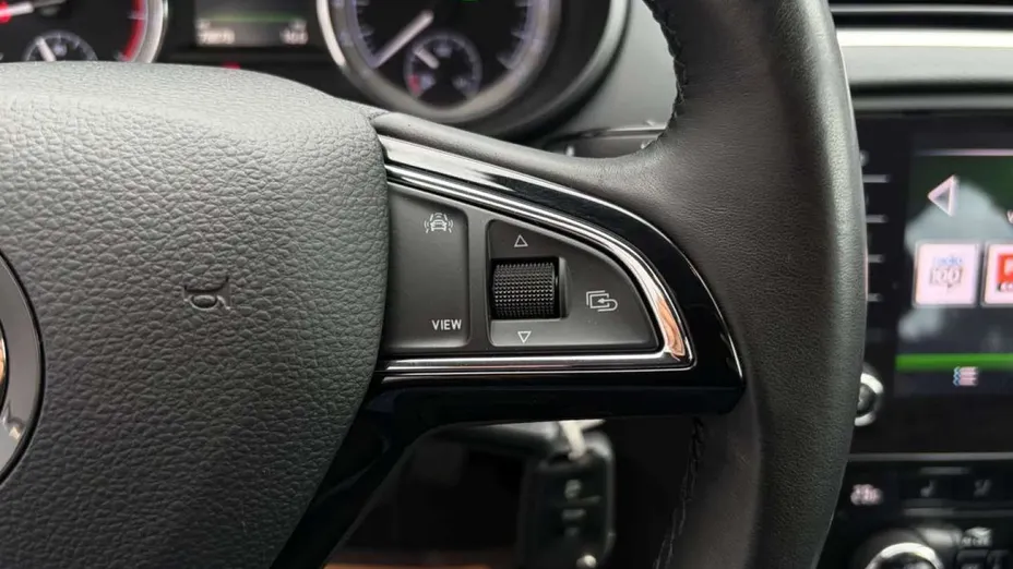 SKODA Octavia -