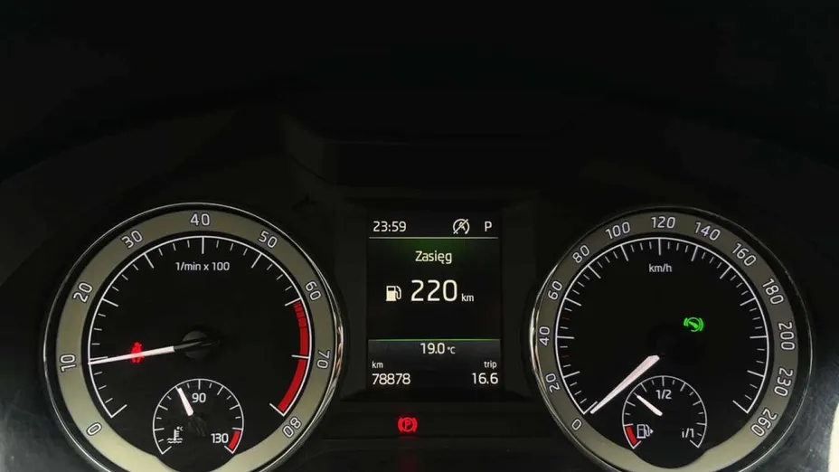 SKODA Octavia -