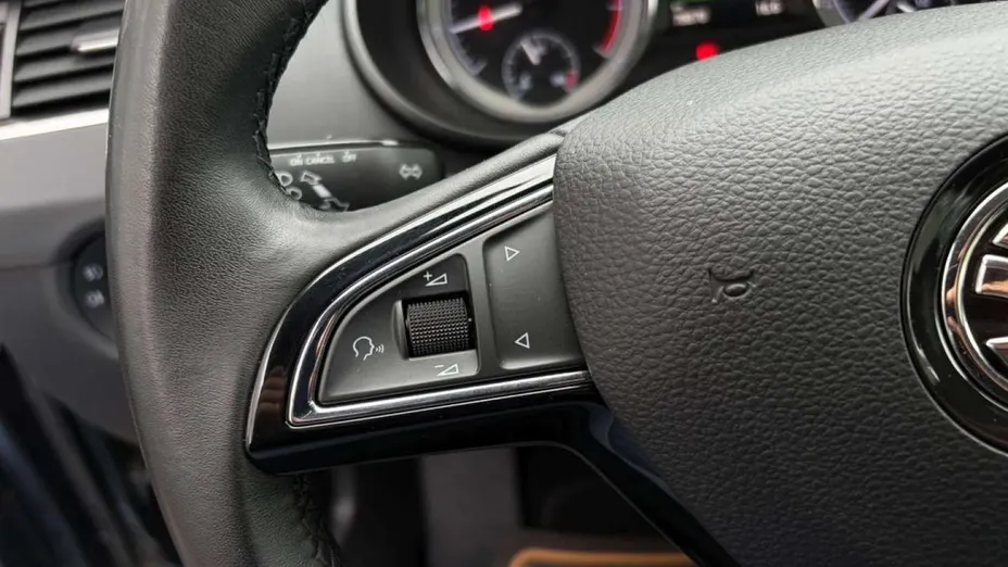 SKODA Octavia -