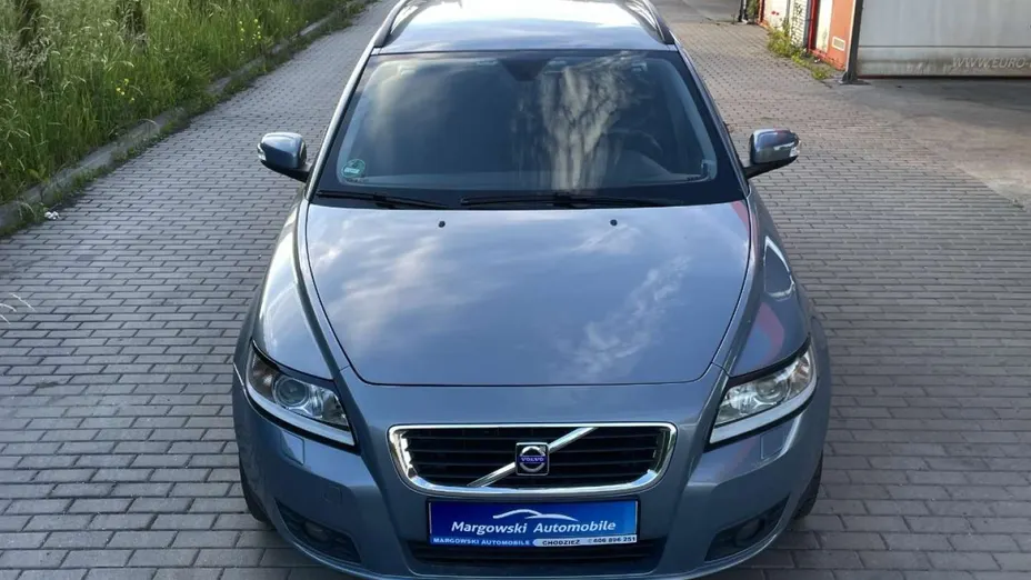 VOLVO V50 -