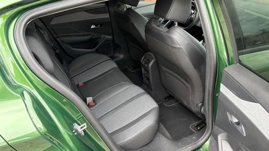 PEUGEOT 308 -