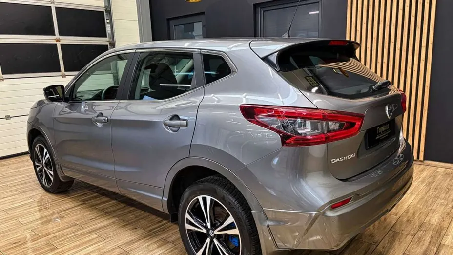 NISSAN Qashqai -