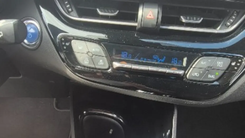 TOYOTA C-HR -