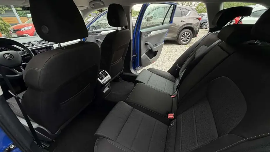 SKODA Superb -