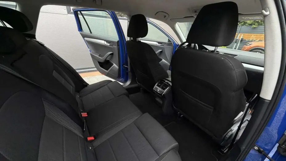 SKODA Superb -