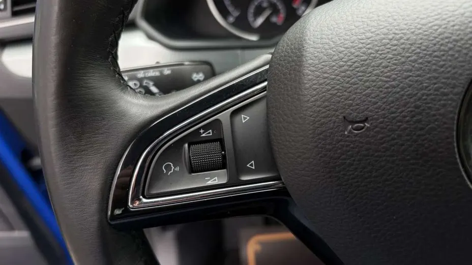 SKODA Superb -