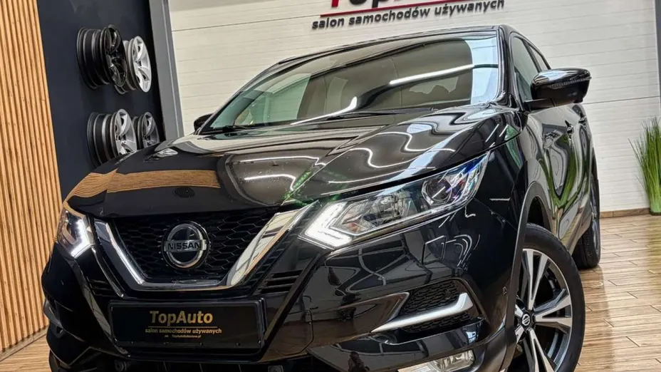 NISSAN Qashqai -