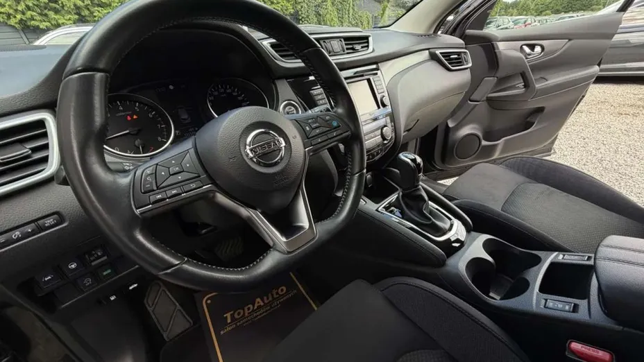 NISSAN Qashqai -