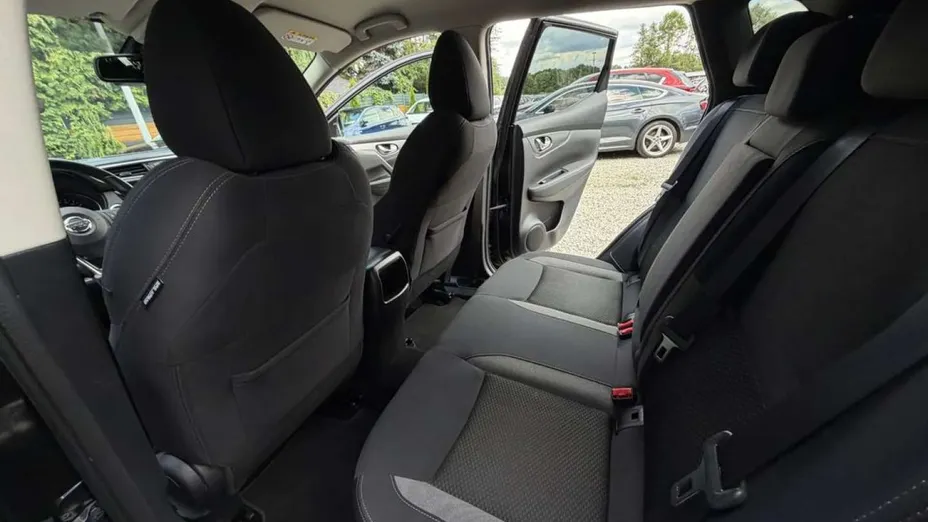 NISSAN Qashqai -