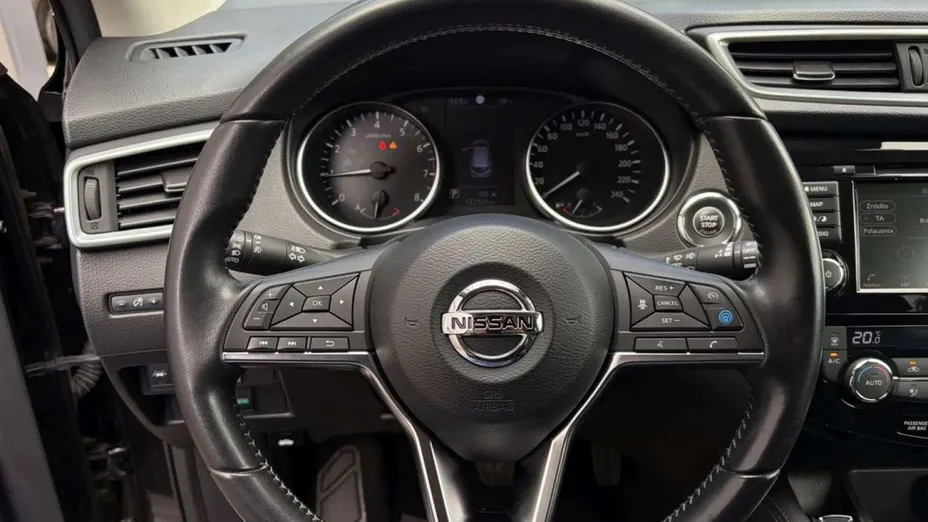 NISSAN Qashqai -