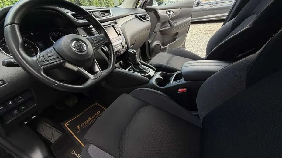 NISSAN Qashqai -