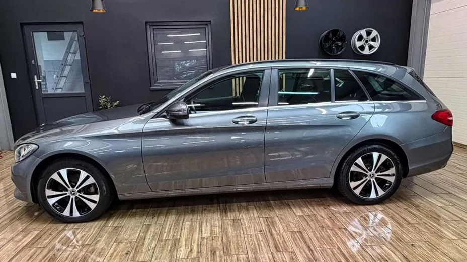 MERCEDES-BENZ C Klasa -
