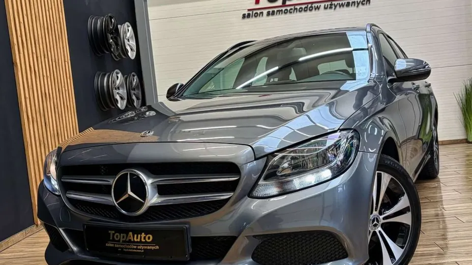 MERCEDES-BENZ C Klasa -