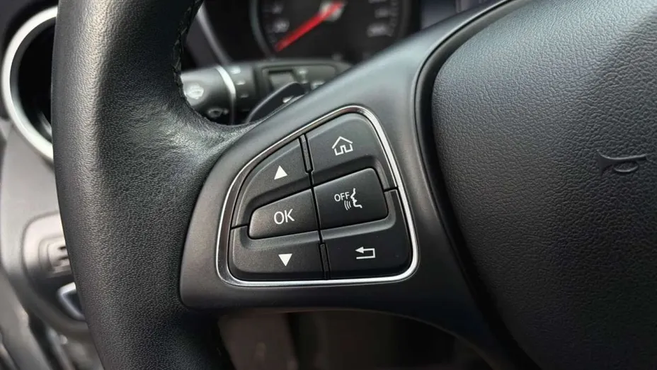 MERCEDES-BENZ C Klasa -