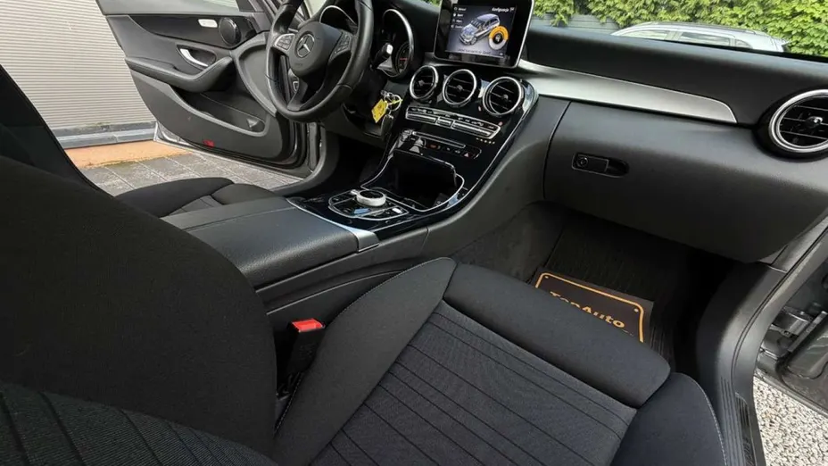 MERCEDES-BENZ C Klasa -