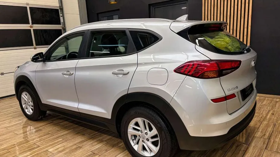 HYUNDAI Tucson -