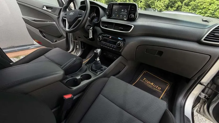 HYUNDAI Tucson -
