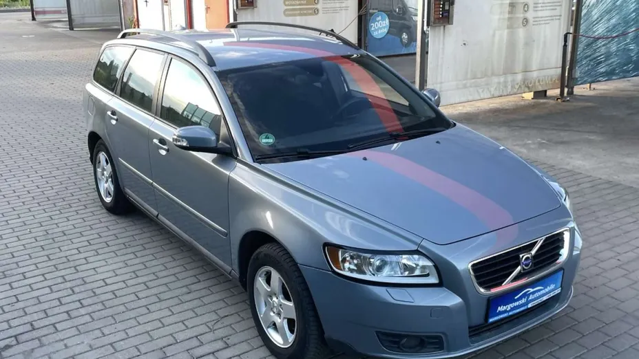 VOLVO V50 -