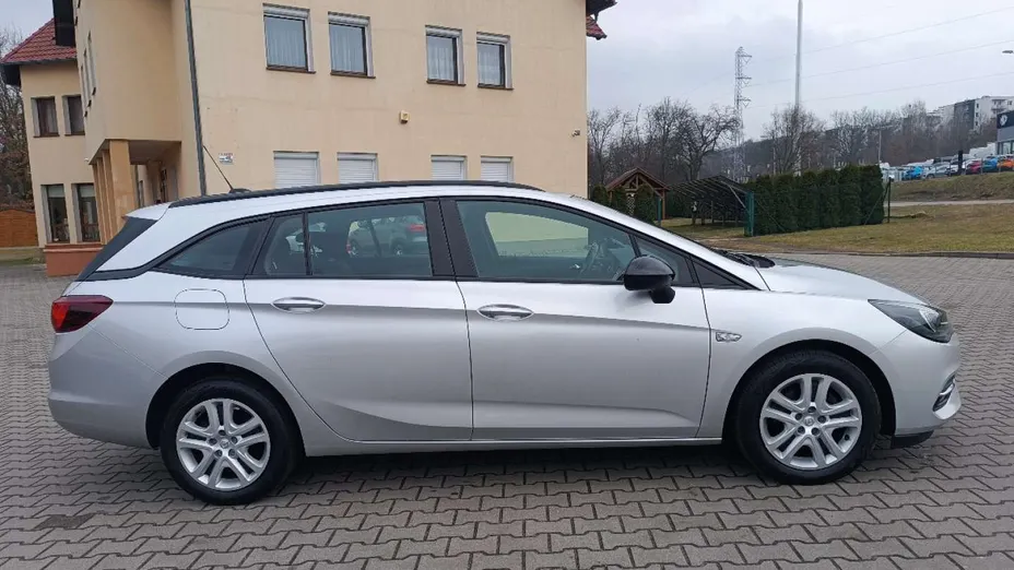 OPEL Astra -