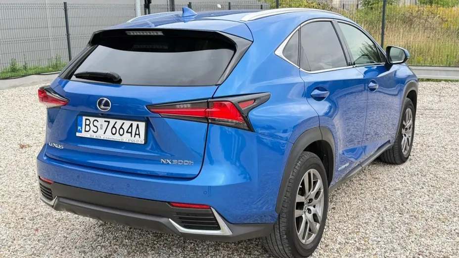 LEXUS NX -