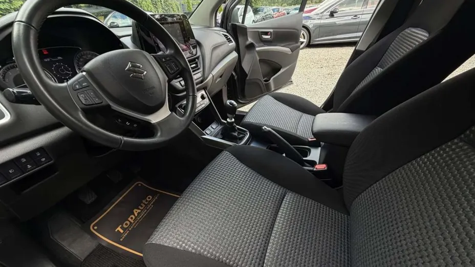 SUZUKI SX4 -
