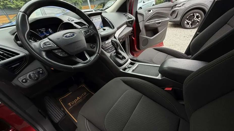 FORD Kuga -