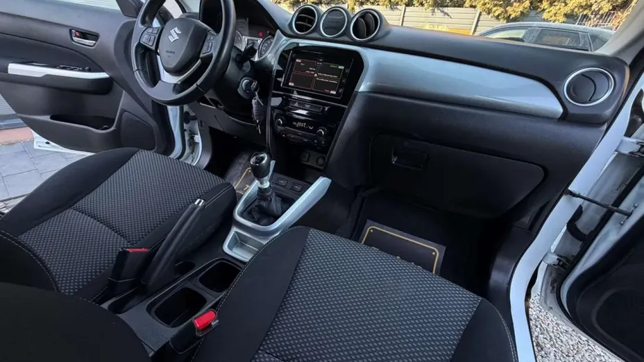 SUZUKI Vitara -