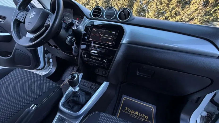 SUZUKI Vitara -
