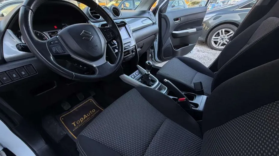 SUZUKI Vitara -