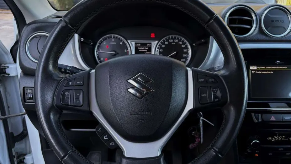 SUZUKI Vitara -