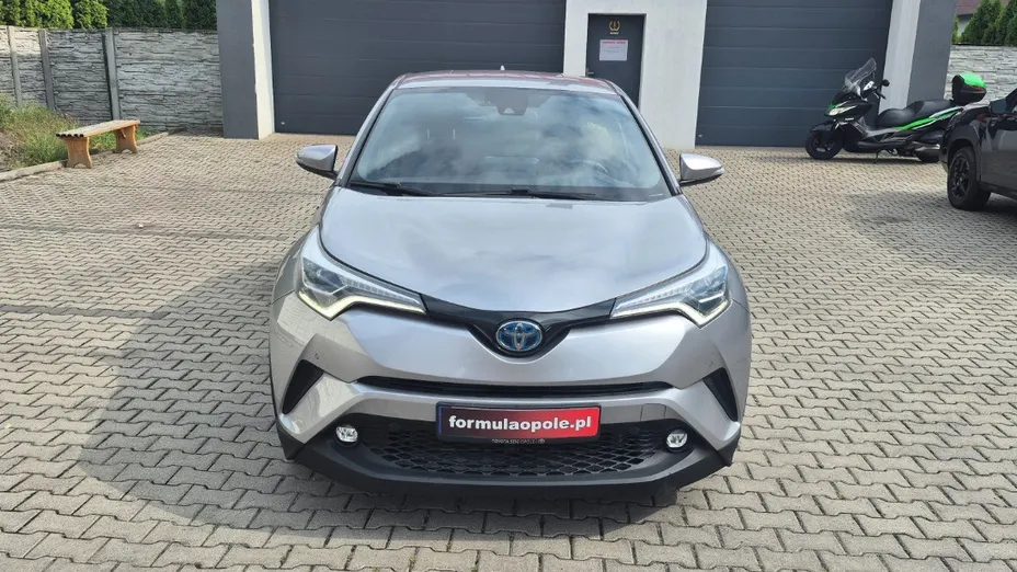 TOYOTA C-HR -